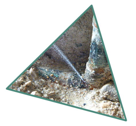 Klassischer Lochfras auf einer Wasserleitung.