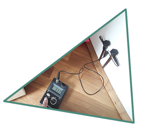 Feuchtigkeitsmessung an der Bodenplatte